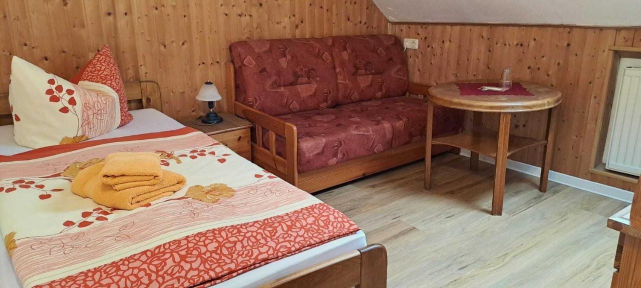 Pension & Gasthaus Nostalgie Altendorf  Ruang foto
